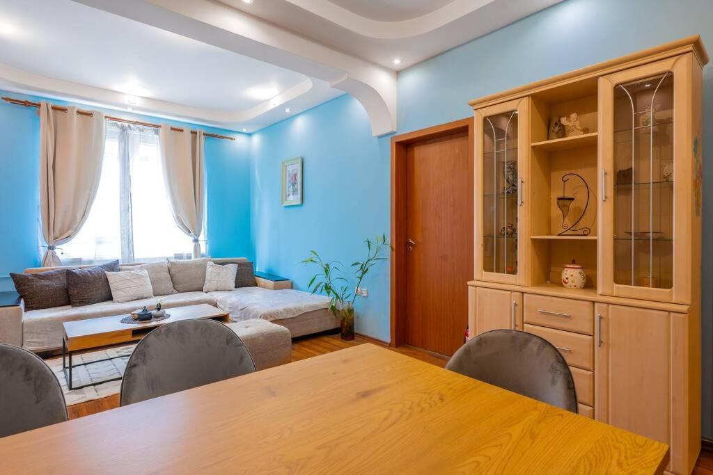 Spacious 3Bd Central Apartment Σόφια Εξωτερικό φωτογραφία