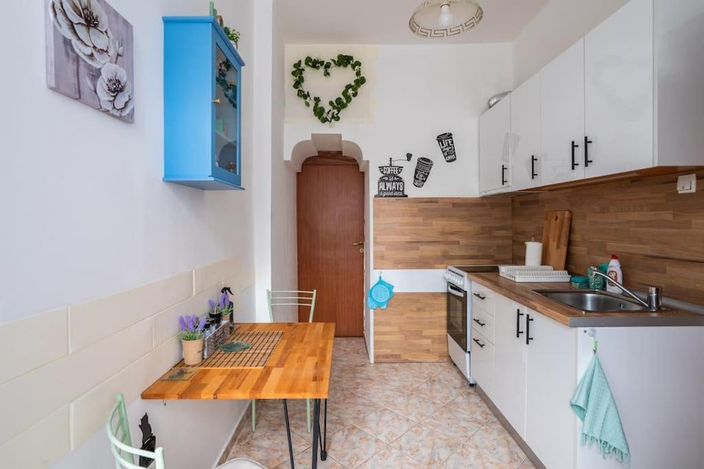 Spacious 3Bd Central Apartment Σόφια Εξωτερικό φωτογραφία